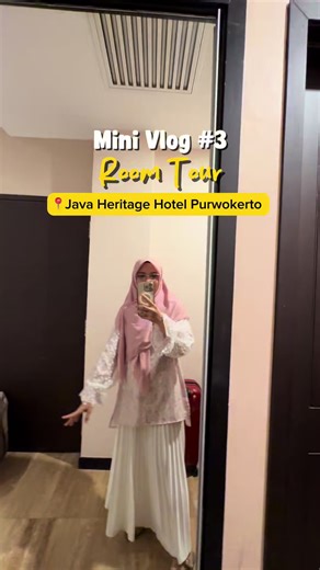 ⁉️ Room tour Deluxe with Balcony di Java Heritage Hotel Purwokerto ✨ Detail kamar lengkap ada di video ini 👆 Kamarnya luas, nyaman, dan ada balkon — cocok banget buat ✨ staycation santai 👨‍👩‍👧‍👦 quality time bareng keluarga 🌿 healing tanpa ribet View-nya enak, vibes-nya tenang, bikin betah nggak pengen cepet-cepet pulang 🤍 Booking di tag lokasi video ini buat dapetin harga promo 💸 Spesial kode promo buat kamu🫶🏻 Agoda —> AGDTTID disc up to 10% Trip.com —> TT666 disc up to 10% #javaherit