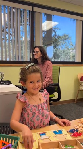 Young girl hears her parents voice for the first time in her life. | Deaf People Hearing For The First Time