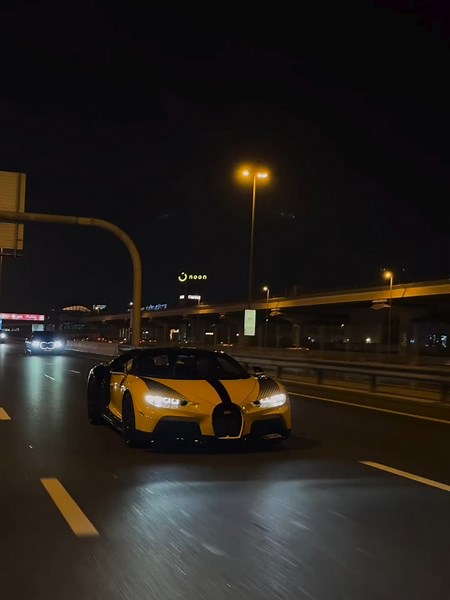 BumbleBee: The Ultimate Highway Bugatti Experience