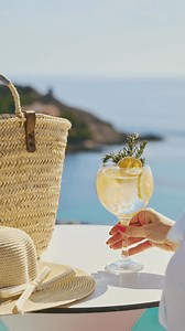 🌊 AluaSoul Carolina at Font de Sa Cala offers pure Mediterranean tranquility ✨ Turquoise waters and peaceful moments in Mallorca's hidden gem 💙 - 🌊 AluaSoul Carolina en Font de Sa Cala ofrece pura tranquilidad mediterránea ✨ Aguas turquesas y momentos de paz en la joya oculta de Mallorca 💙 #AluaHotels #InclusiveCollection #WorldofHyatt | Alua Hotels & Resorts