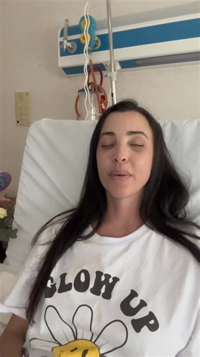 B JONES on Instagram: "Resultado biopsia …. CÁNCER Miedo, el justo. Fuerza, toda ✨ Os siento cerca , GRACIAS ❤️"