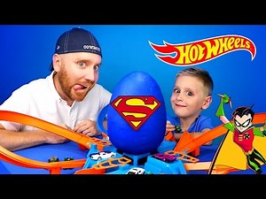 Hot Wheels Crash Challenge & Justice League Play-Doh Surprise Egg Opening | KIDCITY