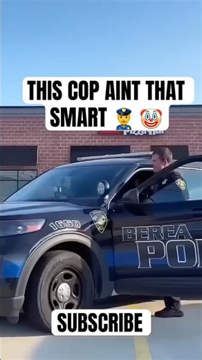 THIS COP AINT THAT SMART 👮‍♂️ 🤡