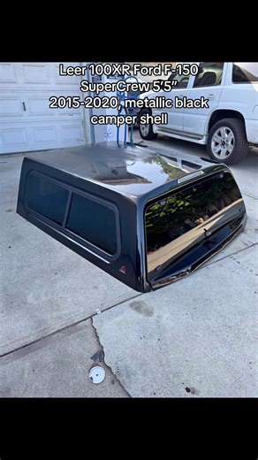 Leer 100XR Ford F-150 SuperCrew 5’5” (2015–2020), metallic black. Good condition camper shell, fiberglass is perfect with no cracks or damage. $1200 shipped #fordfseries #fordtrucks #f150 #campershell #fordf150
