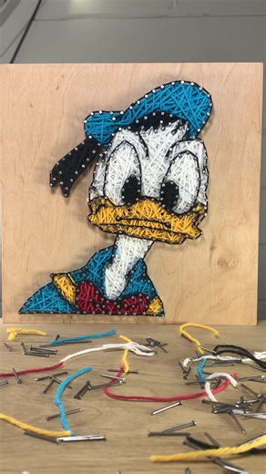 Donald Duck💕 A tutorial on how to create a string art painting 💕. In the comments, send photos and write the names of cartoon characters you want to see next. #us #stringart #asmr #relaxingvideos #cartoon
