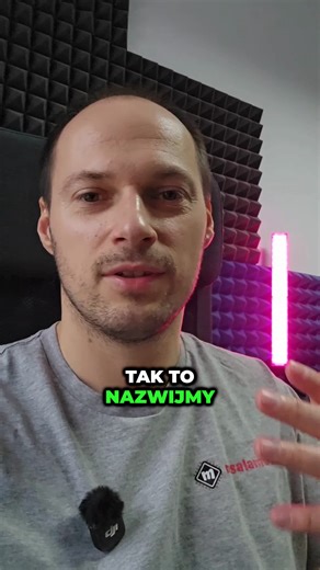 Kolejny krok na ścieżce STM32 to wybór frameworku: rejestry, HAL, Low-Layer, Arduino, STM32duino, a może mbed (czy on jeszcze żyje?). Podpowiadam, jak dobrać narzędzia, które nie zniechęcą na starcie i nie będą blokować potencjału układu. Nie ma jednej słusznej drogi — wskazuję, gdzie czyhają pułapki i co faktycznie przyspieszy naukę w C. Ta decyzja potrafi oszczędzić tygodnie frustracji. W środę o 19 wchodzę głębiej na darmowym webinarze „Jak zacząć z STM32 w 2026 roku” — link masz w opisie i k