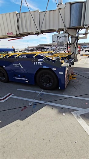 Nueva Push Tug Challenger 280 para Wide Bodies en PHX