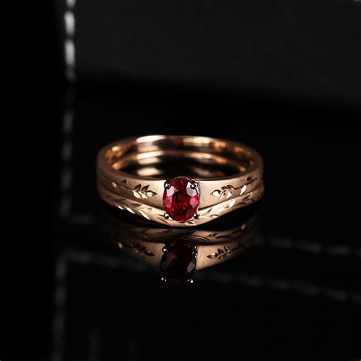 Pigeon Blood Red Ruby Ring, Ruby Stacking Ring Set, 18k Solid Gold Ring , Handmade Engraved Ring, Stacking Ruby Ring Set, Gift for Her - Etsy