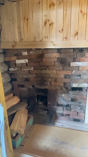 How to Stack Firewood Efficiently in a Fireplace