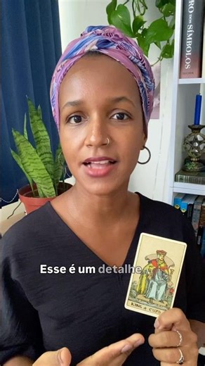 Por que o Rei de Copas está em um trono de concreto? 🤔✨ #auladetarot #estudodotarot #cartasdetarot