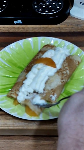 Super easy peach crepes
