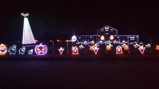 8 days left to see the show! The Addam's Family! 15,849 lights, 20 songs! Show time is 5pm to 10pm 7 days a week! October 1st through the 31st. We're located at 4781 Wildflower Dr. Green, OH 44720. Tune your radio to 93.5FM. Light show benefits Akron Children's Hospital | Holidays on Wildflower