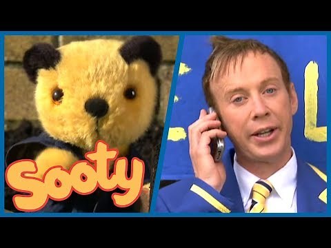 Sooty Lending a Helping Hand | The Sooty Show