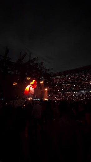 Sand in my Boots 🥾 @morganwallen at Lincoln Financial Field 8/1/26 #morganwallen #seanefootball #lincolnfinancialfield #concerts