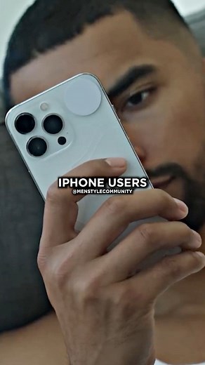 What Your Phone Says About You 👀🤫Jose Zuniga reveals secret body language sign which tells you how is the person. Use this psychology fact and learn how to other peoples body language! 😎😏 #josezuniga #psychologyfacts #bodylanguage | Men Style Community