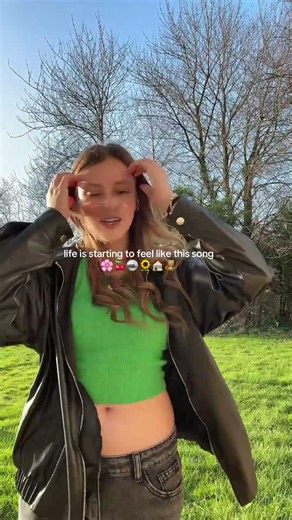 we will pretend i didn’t fall over #harrystyles #sunflowervol2 #summer #hs4 #trending