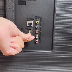 1M views · 8.2K reactions | C’est le bouton magique que possèdent tous les téléviseurs et que les techniciens vous ont caché tout ce temps !  | Creative Kitchen | Facebook