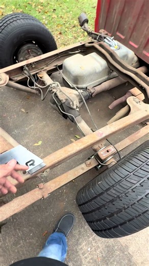 How to Lower Your Truck: Expert Guide to Dropped Trucks