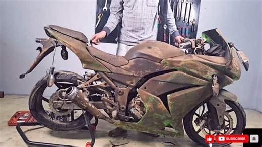 Dream Restoration on Instagram: "Day-1. Kawasaki ninja 250r full restoration. Watch full restoration video in youtube link in bio. Thanks for your support. Part-1 and 2 will uploaded tomorrow. #kawasaki250r #kawasakibikes #supercarbuild #700hp #cartransformation #supercar #customcar #build #follow #custom #carupgrade #carengine"