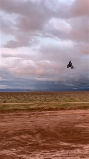 Colby Raha on Instagram: "Flying 257ft on the new set up day 1 🦅 Getting prepared for the new @recordbreakers.co Jan 31st in Mesa, AZ @dixxonflannelco @weedmaps @dime.thinkhigher @bitfortunecom"