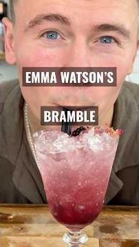 Would you try Emma Watson’s Bramble!?🍇 One of the best gin cocktails🔥