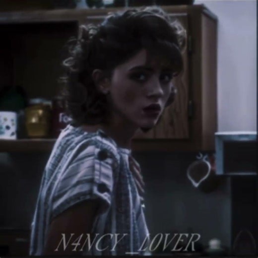 She can shoot me ll (sorry it’s a bit blurry) ll #nancywheeler #strangerthings