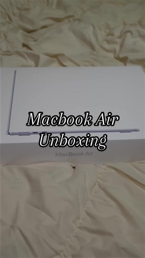 baby’s first mac 👨‍💻 @apple #macbook #macbookair #macbooktips #macbookair13inch #appleunboxing