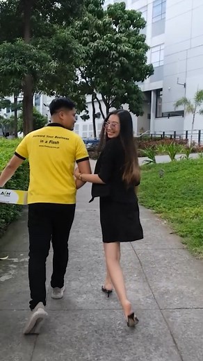 19K views · 147 reactions | Sabi niya FREE raw 'yung parcel pick up  #EasyMagpadalaSaFlashExpress #FlashExpressPH | Flash Express Philippines | Facebook