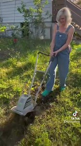 Overalls girl tiktok Discorella banned account