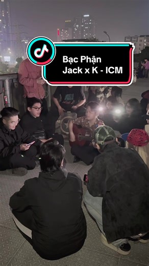 Bạc Phận - Cover Guitar Live Đồng Ca Cầu Vượt Mai Dịch #bacphan #xuhuong #guitar #quatchaguitar #fyp #xuhuongtiktok #viralvideo #cover #foryou #fypシ゚ #trending #duca @Khánh tập hát @Việt Hưng TN 🎤