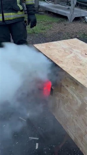 Mini backdraught doll's house