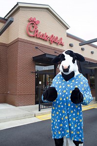 9.4K views · 68 reactions | ✨ Chick-n-Minis for DINNER? Yes please! Stop by Chick-fil-A Warrenton on Monday, June 23rd from 5–7PM to grab a 4ct or 10ct Chick-n-Mini for dinner—available for dine-in, carryout, or drive-thru! While supplies last. #CFA @ #cfawarrenton #dinner #chicknminis | Chick-fil-A Warrenton | Facebook