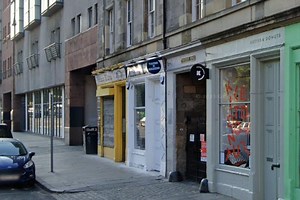 Edinburgh crime: Kilted Donut in Grassmarket closed after staff member threatened by gang of teenagers