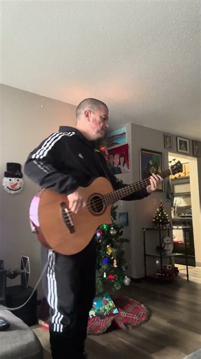 “Baila Esta Cumbia” acoustic bass cover by Selena y los Dinos (AB Quintanilla)