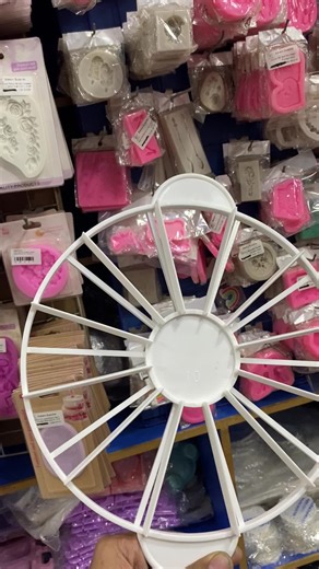 Dual-Size Plastic Cake Divider (10 & 12 Portions) – Ideal for Clean, Uniform, Bakery-Style Cake Cutting 🍰🎉 #CakeDivider #BakingGear #CakeLovers #TrendingTools