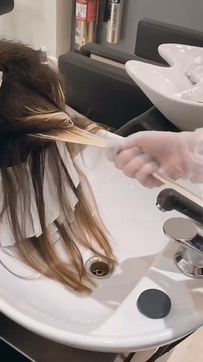 Platinum Blonde Hair with Gray Shadow Roots Tutorial