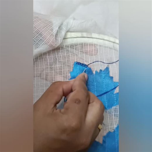 ansmagichands on Instagram: "#appliquesaree #appliquework #appliqueembroidery #handworkdesign👐🏻♥️"