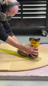 Ripple backdrop arch with no CNC, easy! 🙌 Full detailed tutorial for this build is added🎁 “Easily Build Your Own Backdrops” Hurry up while the price is still low 🥳 🧰⚒️ For all of the tools I’m using check the link in my bio 🔎 🎓 If you want to know more about what wood do I use, where to get it, how to build arches and how to make them collapsible, take my mini course! Link in bio ☝️ #arch #backdrop #backdropdecoration #backdropdesign #custombackdrop backdroparch woodbackdrop woodwork woods
