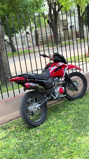 Explorando la Honda XR150: Videos y Más