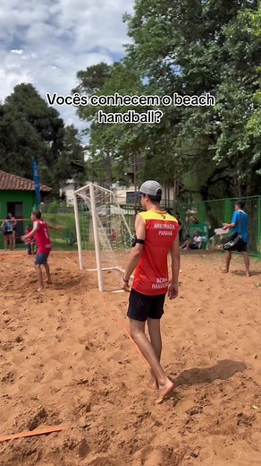Esporte vem crescendo muito no Brasil, tem gols que valem 2… . . . . . #handeboldepraia #beachhandball #handebol