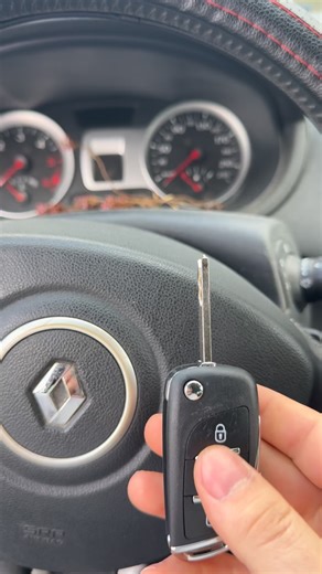 Programmation clé de voiture perte totale Renault Twingo Nouveau design de notre clé 👌👌👌🔑🔑🔑 | Servix Carrefour Bourges