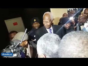 Paris - Le vote d'Abdou Diouf