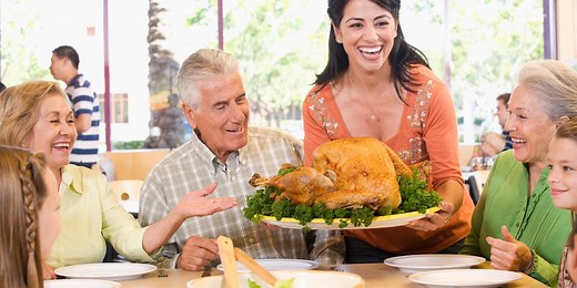 These Thanksgiving Jokes Will Keep the Whole Table Laughing Through Dinner