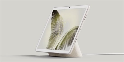 Google shows off the Pixel Tablet dock—it doubles as a smart display