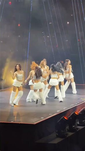 TWICE lighting up Hamilton with “Set Me Free” #twice #kpop #thisisfor #concert