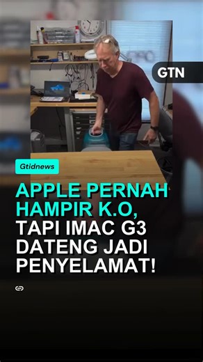 GTN on Instagram: "iMac G3 yang dirilis pada 1998 menjadi titik balik penting bagi Apple sekaligus penanda kembalinya Steve Jobs. Dengan desain Bondi Blue yang mencolok, iMac ini meninggalkan tampilan komputer beige tradisional dan langsung ikonik. Dibekali prosesor 233 MHz PowerPC G3, RAM 32 MB, dan hard disk 4 GB, spesifikasinya mungkin sederhana untuk standar saat ini, namun inovatif di masanya. iMac G3 juga jadi pelopor penggunaan port USB, menjadikan konektivitas lebih modern. Sumber: Techn