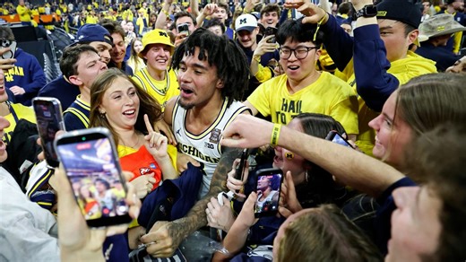 Michigan beat UConn to capture first national title in 37 years