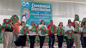 A shimmy a day keeps the sadness away 🫰🏻 | Grace Diaz