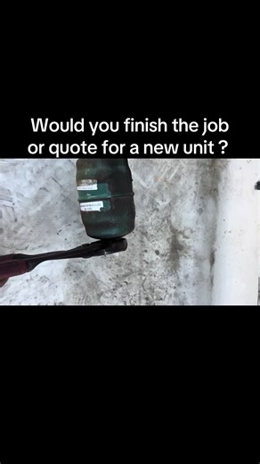 HVAC Technician: Complete the Job or Quote a New Unit?