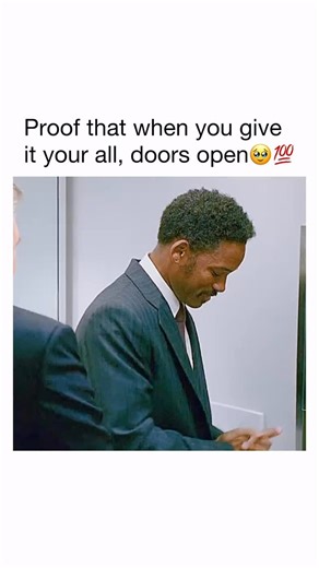 Make those opportunities count 📽️: The Pursuit of Happyness Life is a struggle for single father Chris Gardner. Evicted from their apartment, he and his young son find themselves alone with no place to go. Even though Chris eventually lands a job as an intern at a prestigious brokerage firm, the position pays no money. The pair must live in shelters and endure many hardships, but Chris refuses to give in to despair as he struggles to create a better life for himself and his son. 📺: Sling Tv #m